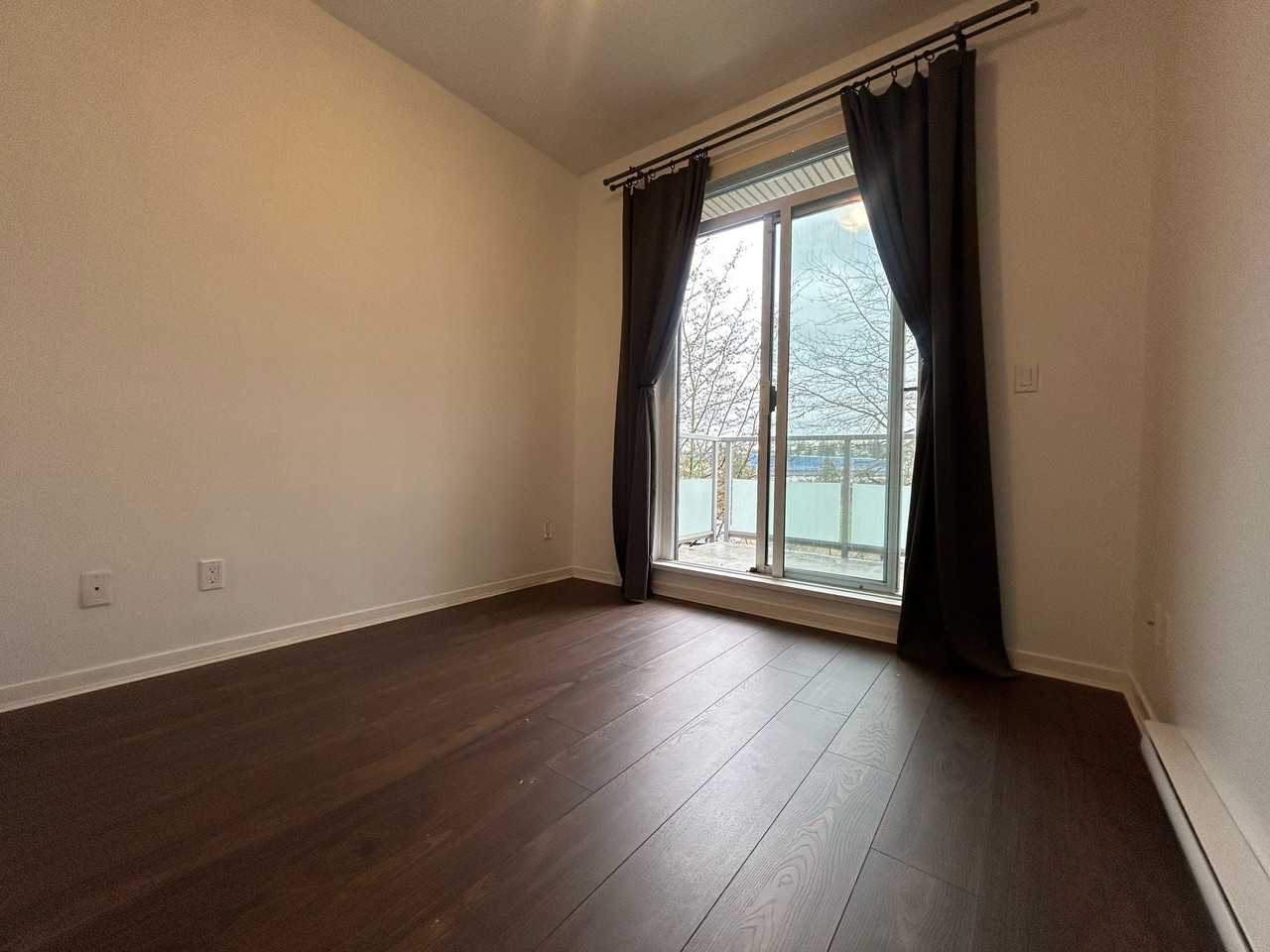 4913 Dawson St - Photo 6 of 42