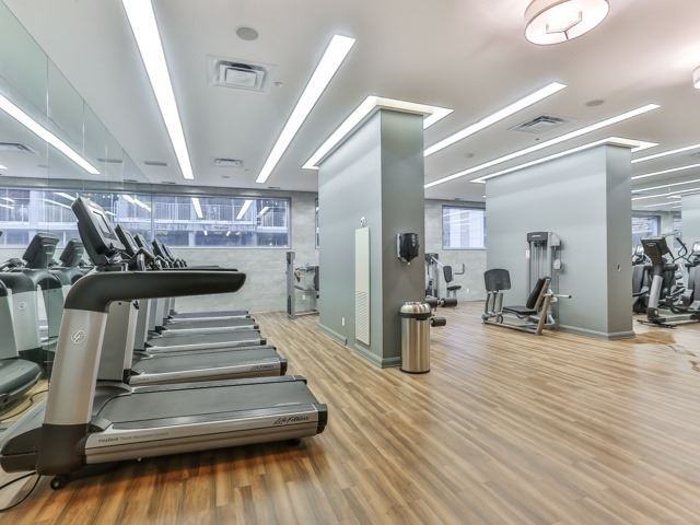 155 Yorkville Ave - Photo 5 of 30