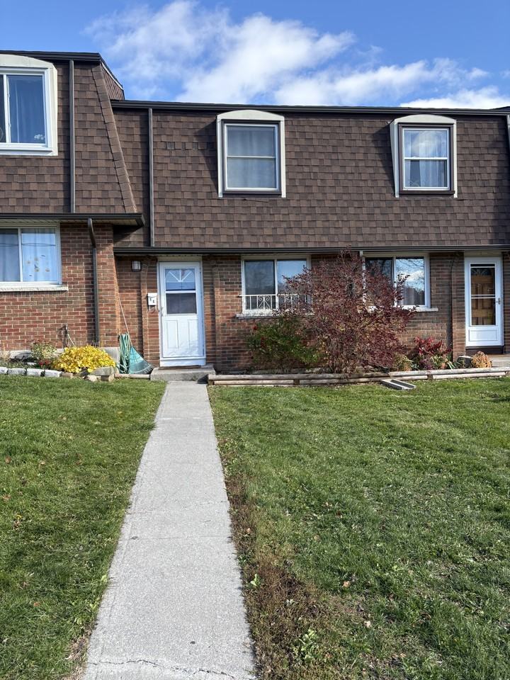 1 Prince Of Wales Dr - Photo 2 of 9