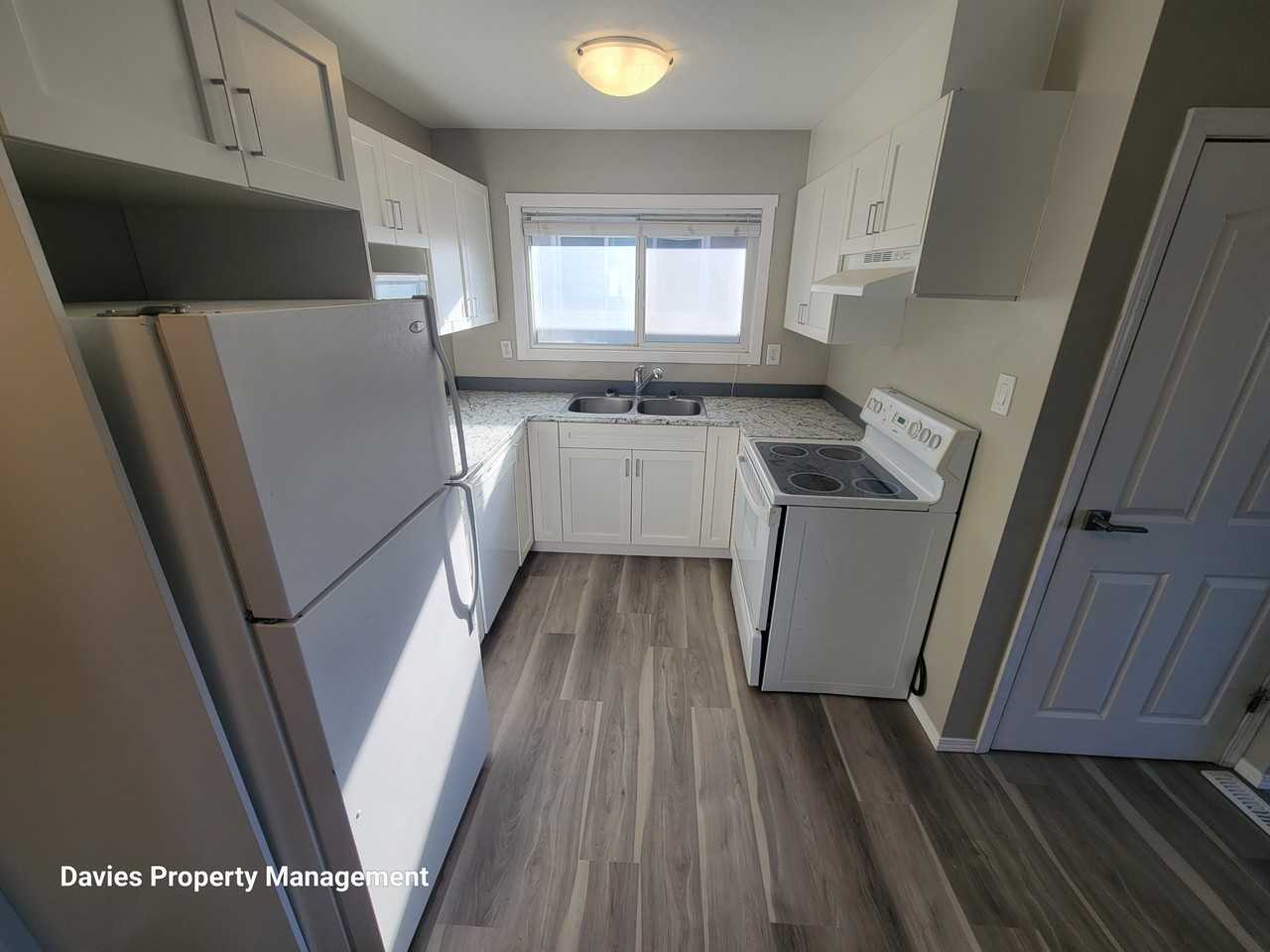 12927 82 St Nw - Photo 4 of 23