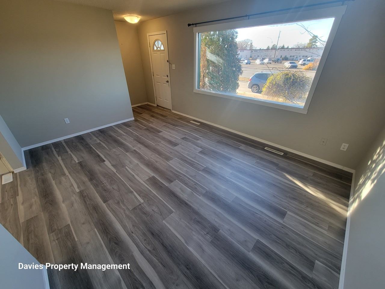 12927 82 St Nw - Photo 6 of 23