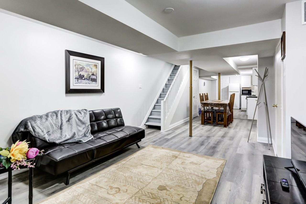 220 Shaw St - Photo 4 of 29