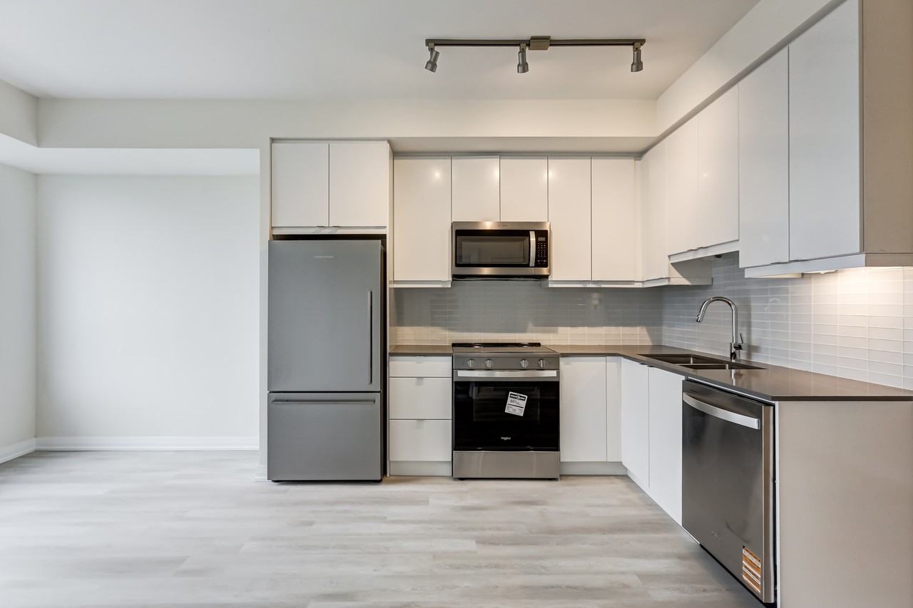 3260 Sheppard Ave E - Photo 6 of 42