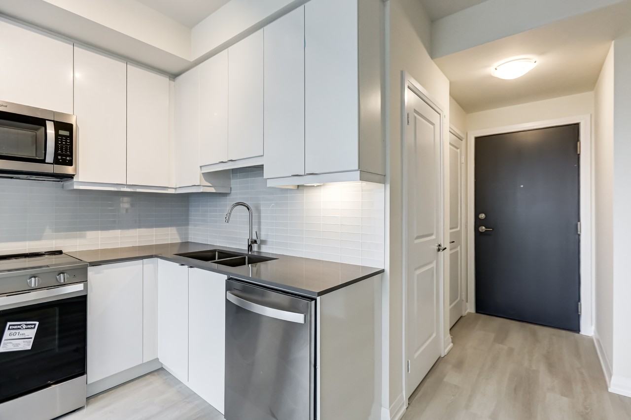 3260 Sheppard Ave E - Photo 7 of 42