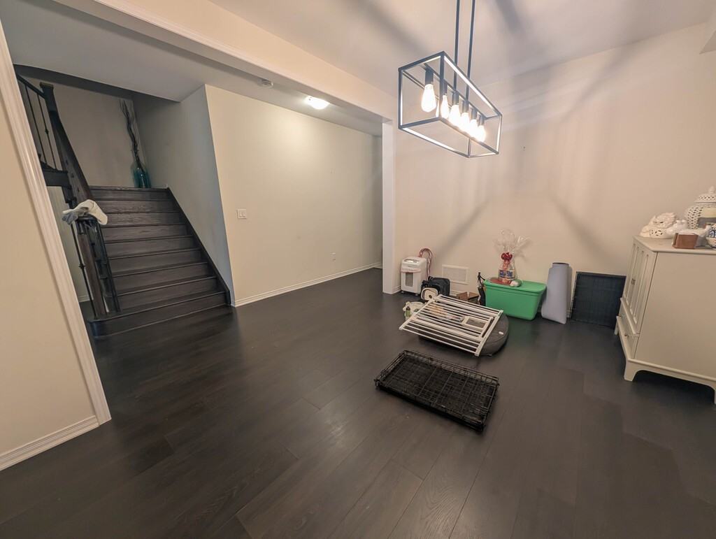 12 Fleming Cres - Photo 2 of 38