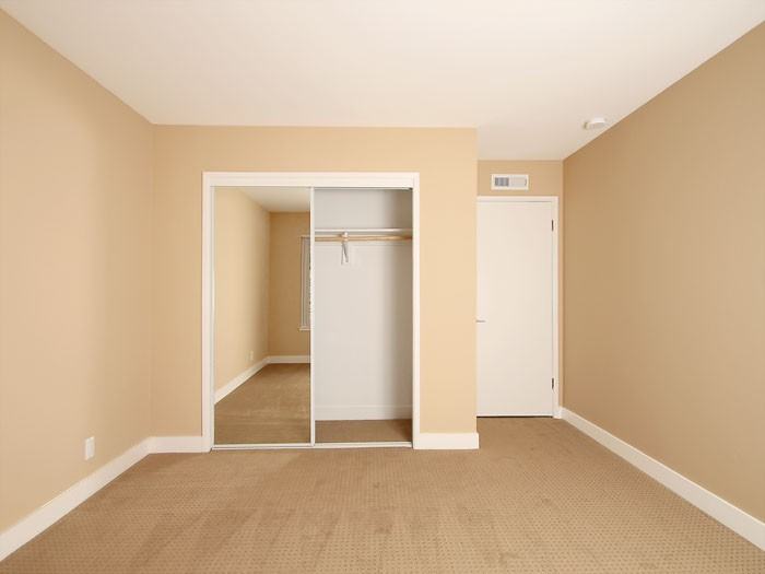 1410 Millbrae Ave #309 - Photo 7 of 8