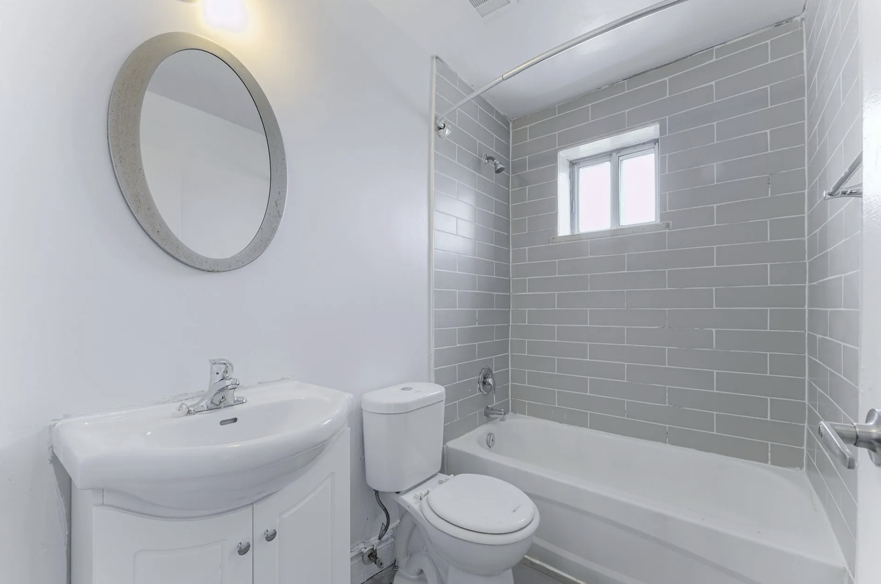 95 Paisley Blvd W - Photo 7 of 14