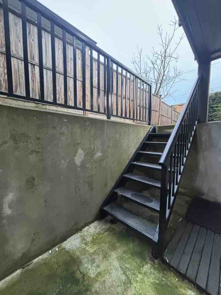 629 4th St E #2BS - Photo 4 of 20