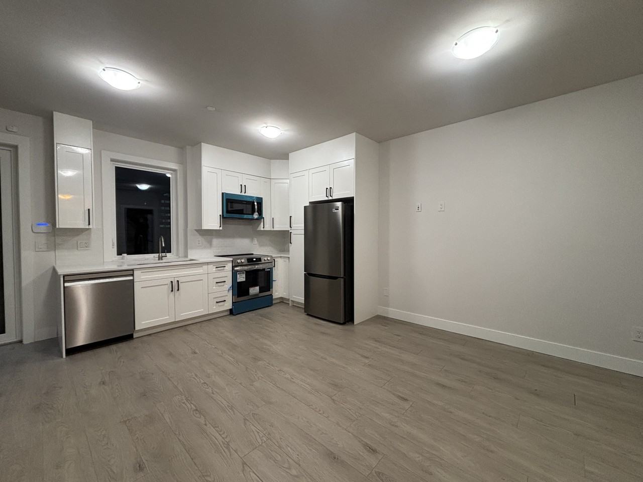 629 4th St E #2BS - Photo 5 of 20