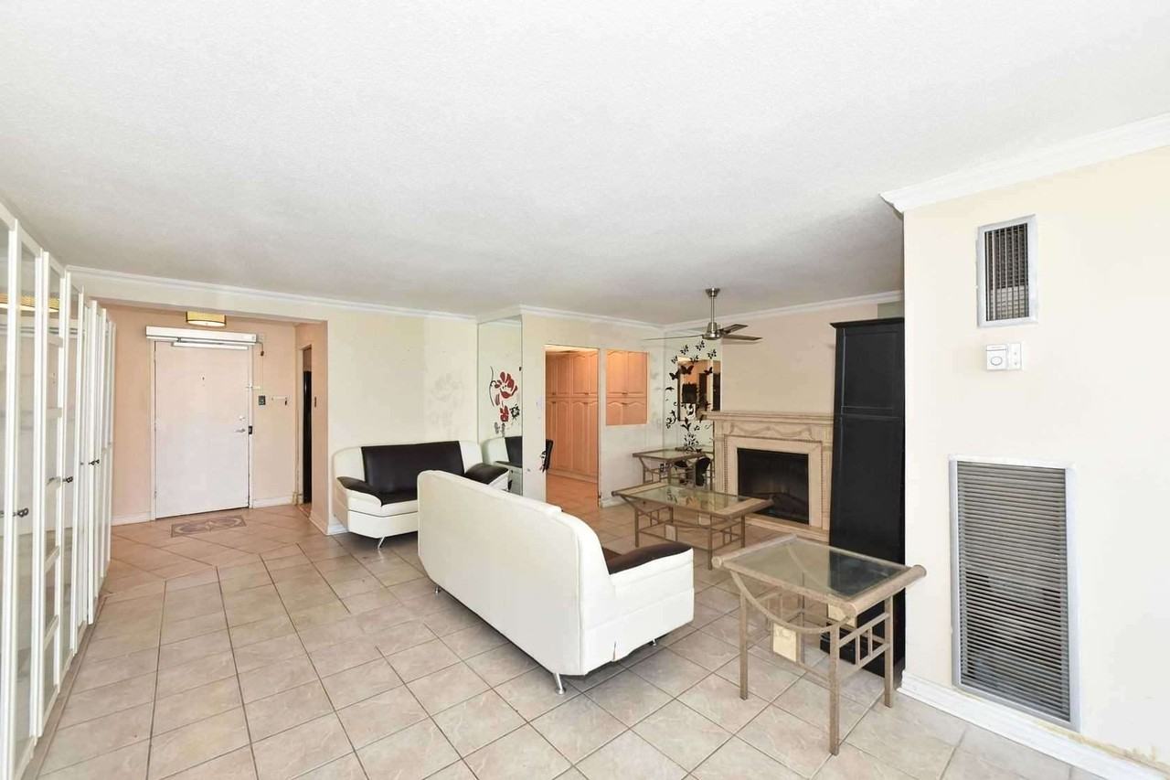 625 The West Mall - Photo 2 of 17