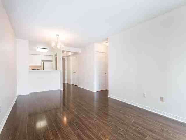 942 Yonge St - Photo 5 of 50