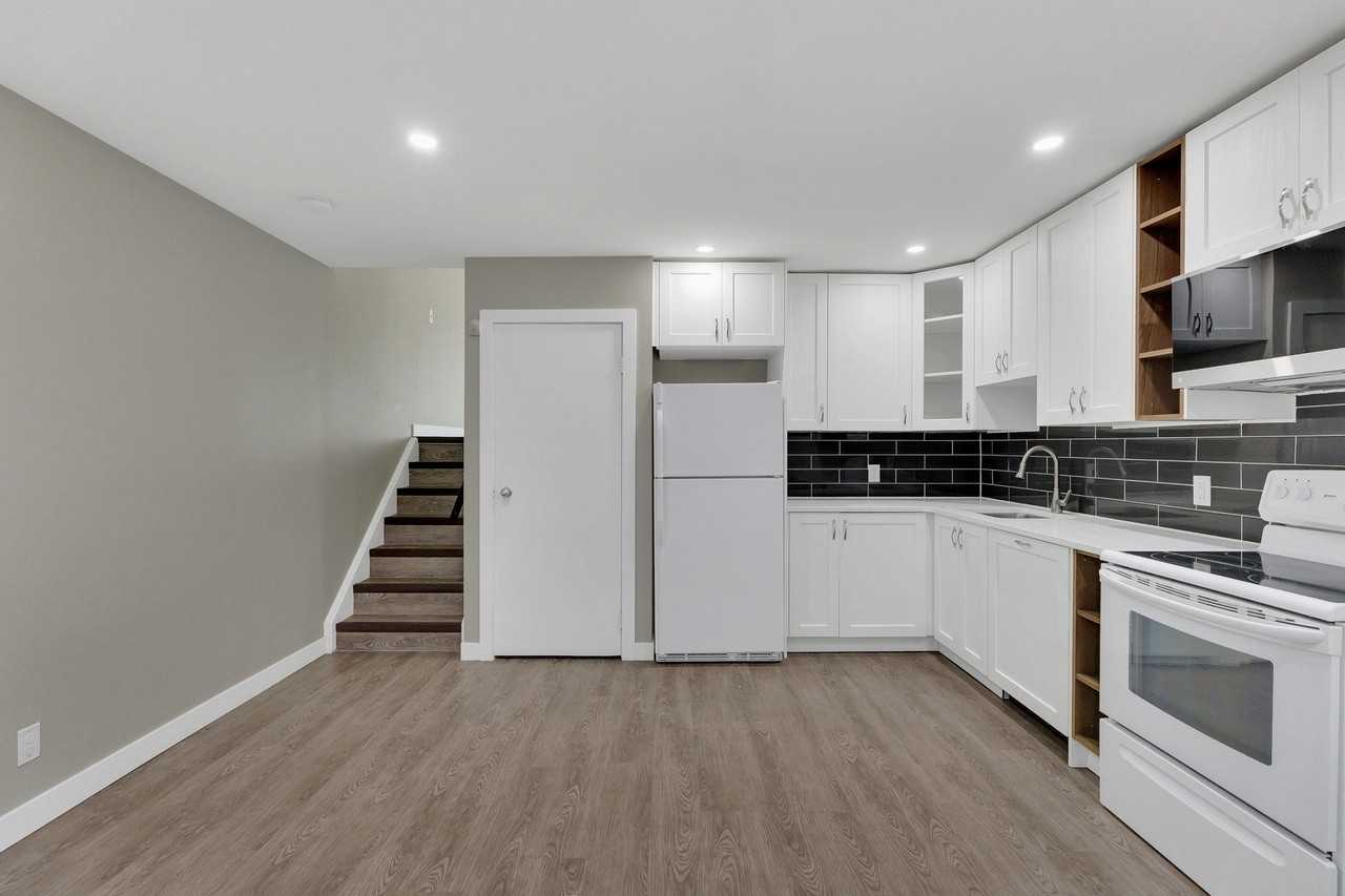 20 Taft Cres - Photo 3 of 21