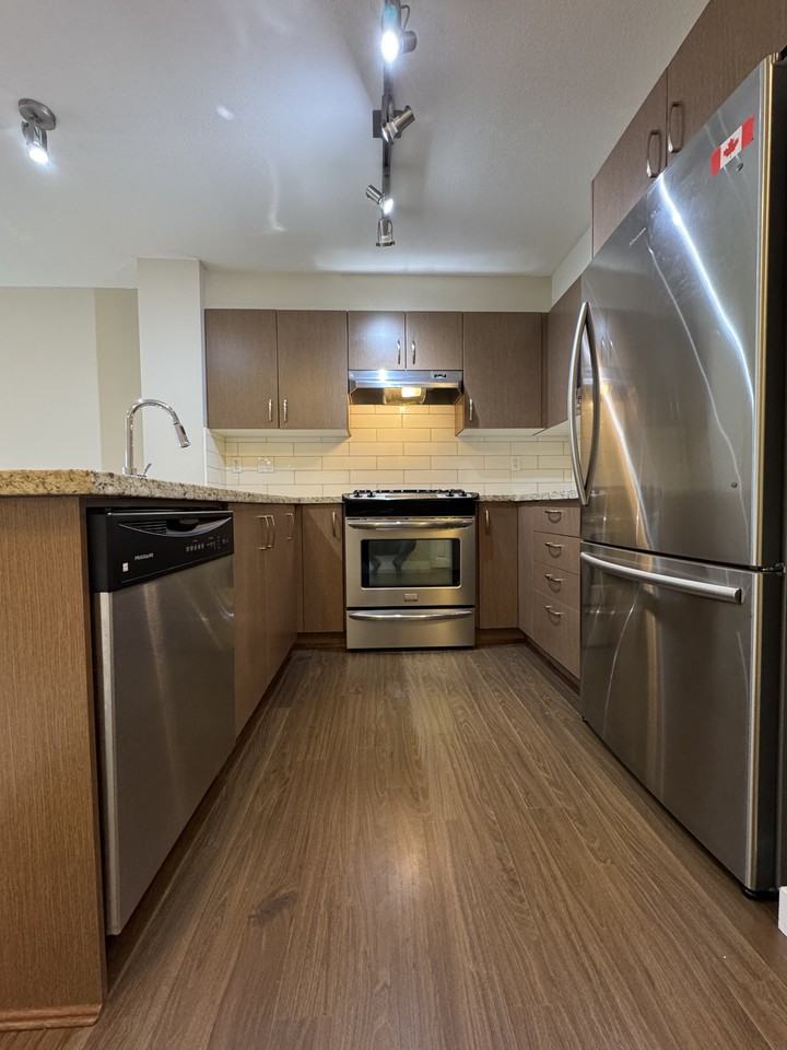 3105 Lincoln Ave - Photo 2 of 18