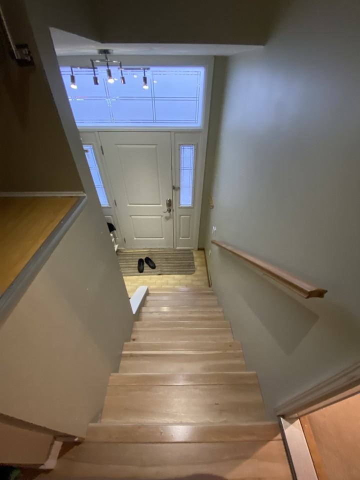 142 42nd Ave E - Photo 5 of 36