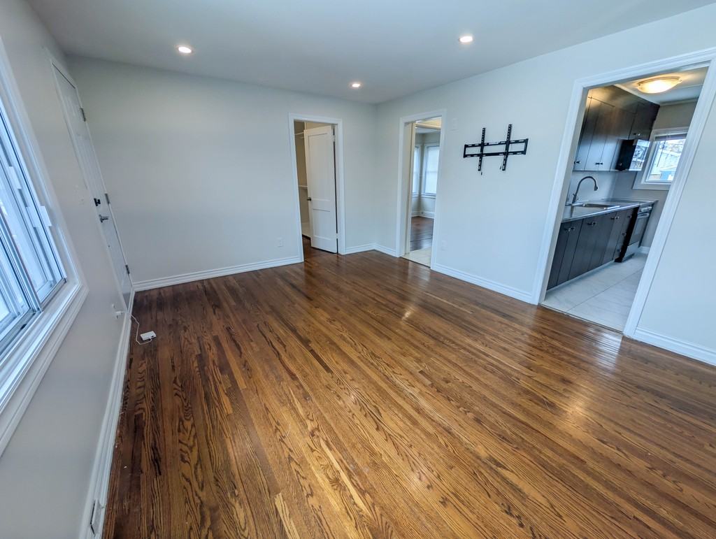 34 Aberdeen Crt - Photo 4 of 34