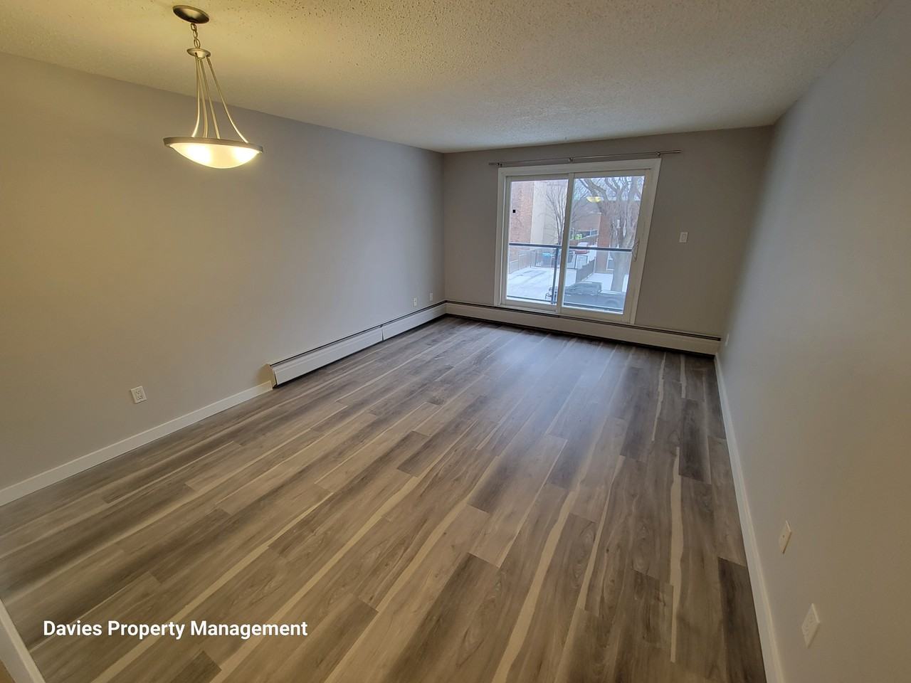 10326 117 St Nw - Photo 3 of 20