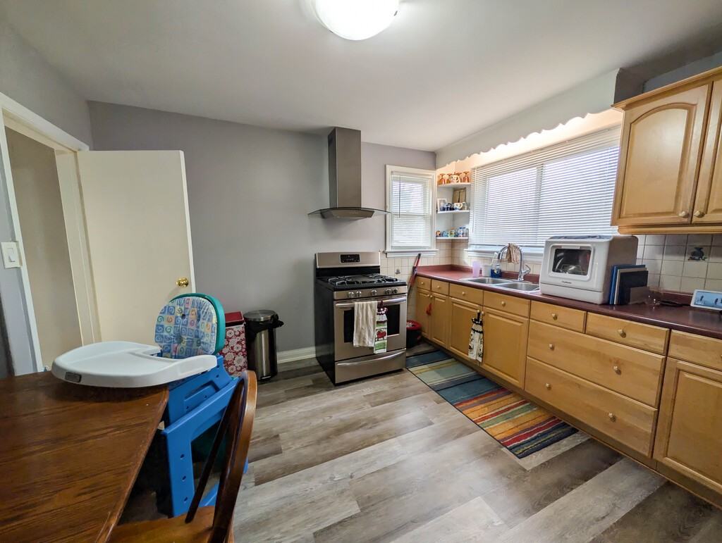 117 Louth St - Photo 3 of 39