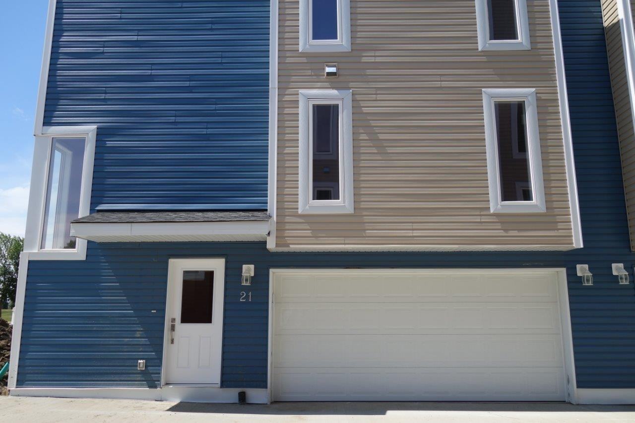 2908 151 Ave Nw - Photo 3 of 9