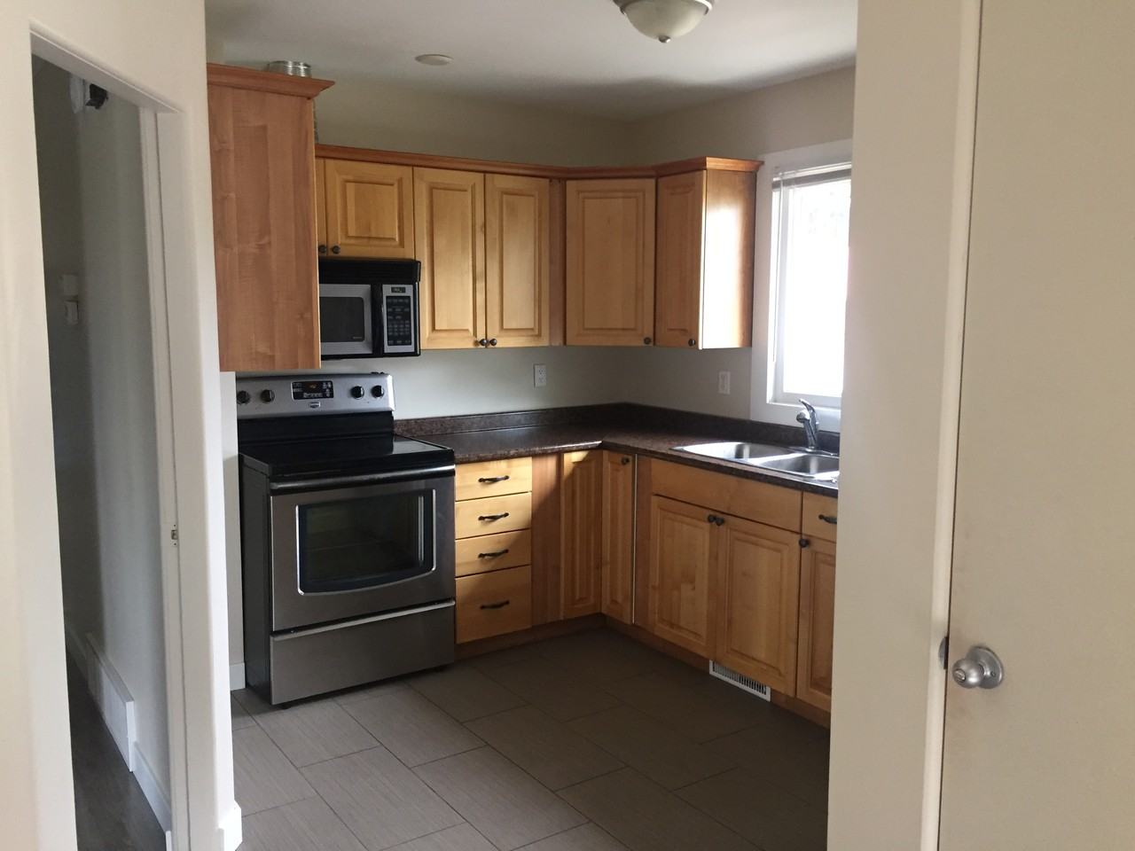 12407 132 Ave Nw - Photo 2 of 9