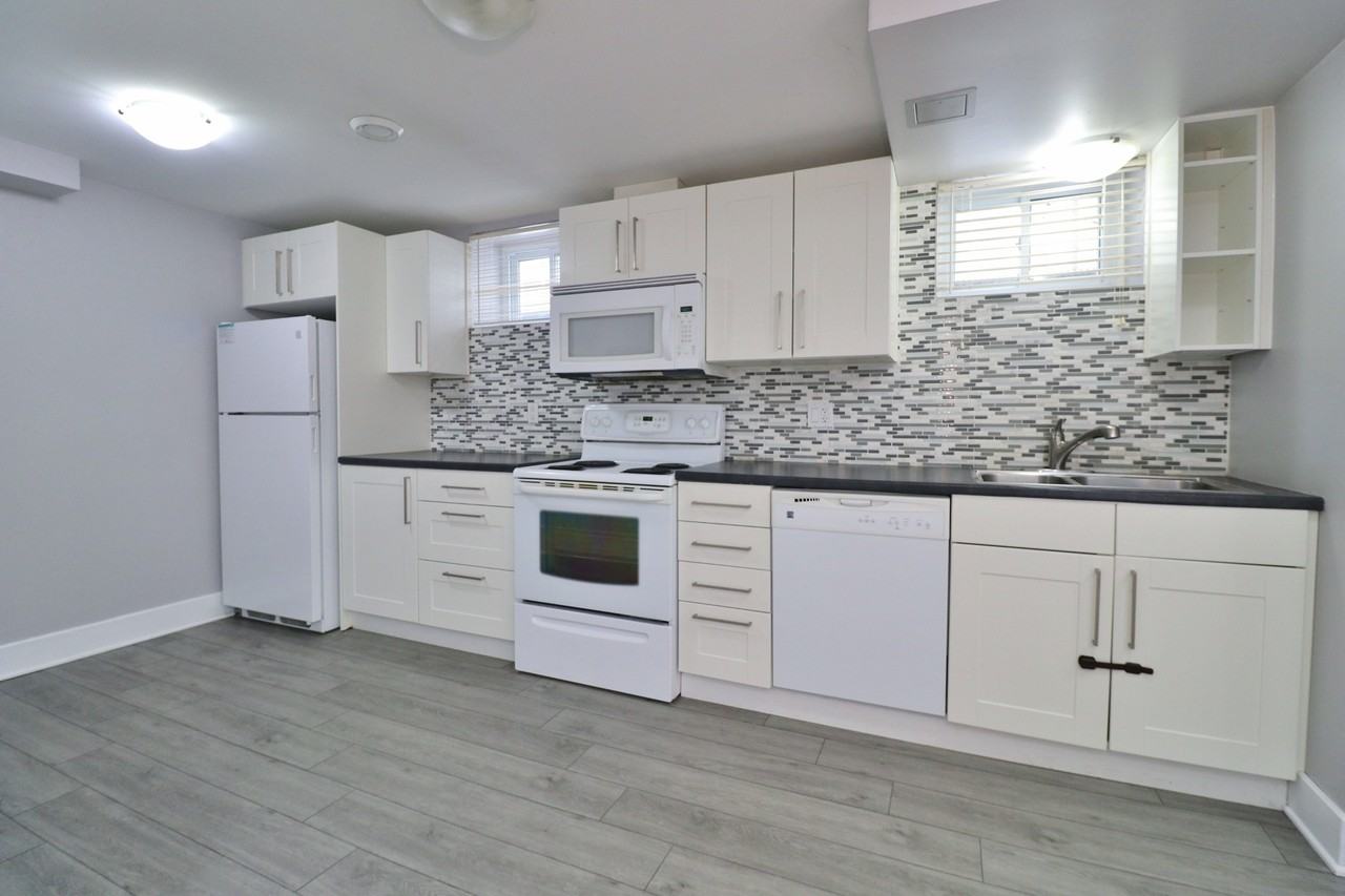 1344 Avenue U - Photo 6 of 48