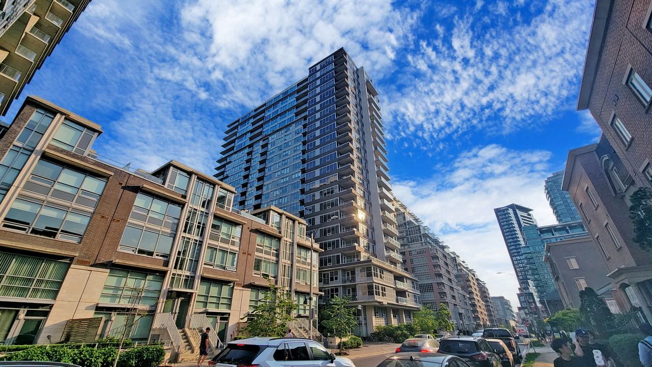 59 East Liberty St #1702 - Photo 2 of 31