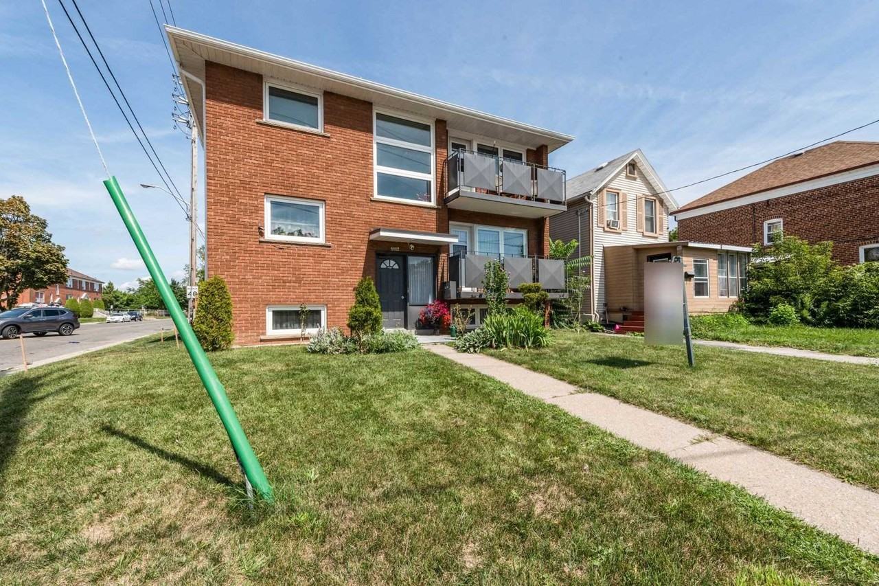 2724 Lake Shore Blvd W - Photo 4 of 25