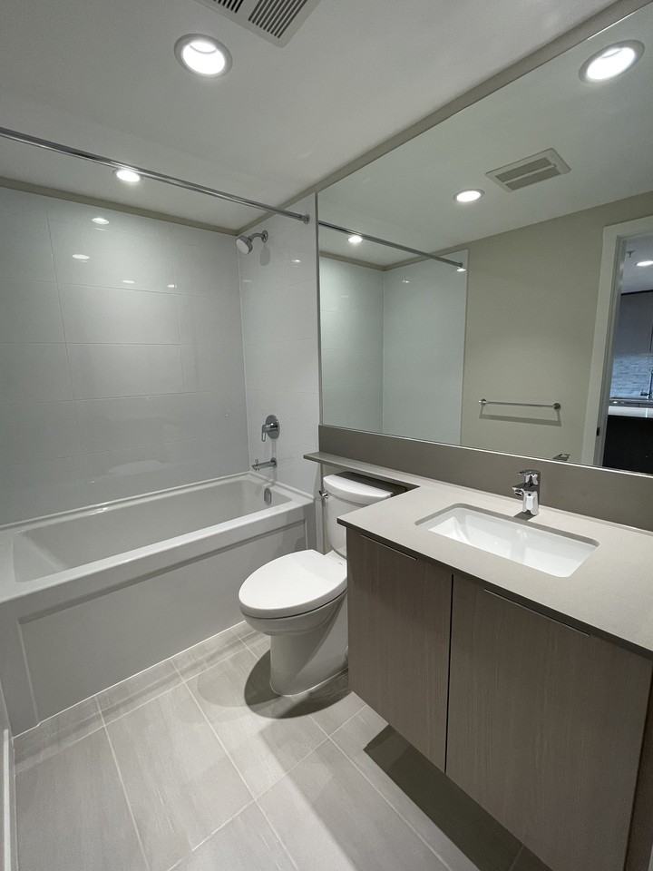 1180 Westwood St - Photo 7 of 31