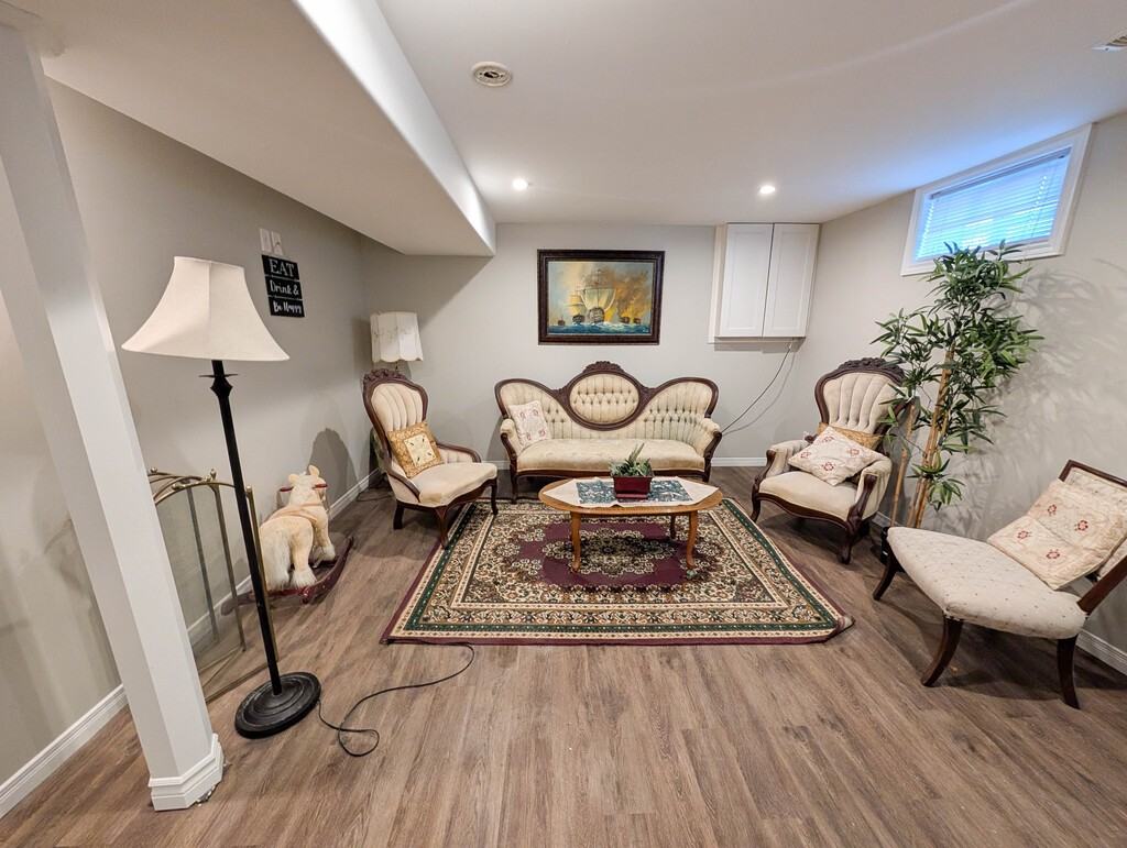 26 Page Dr - Photo 4 of 36