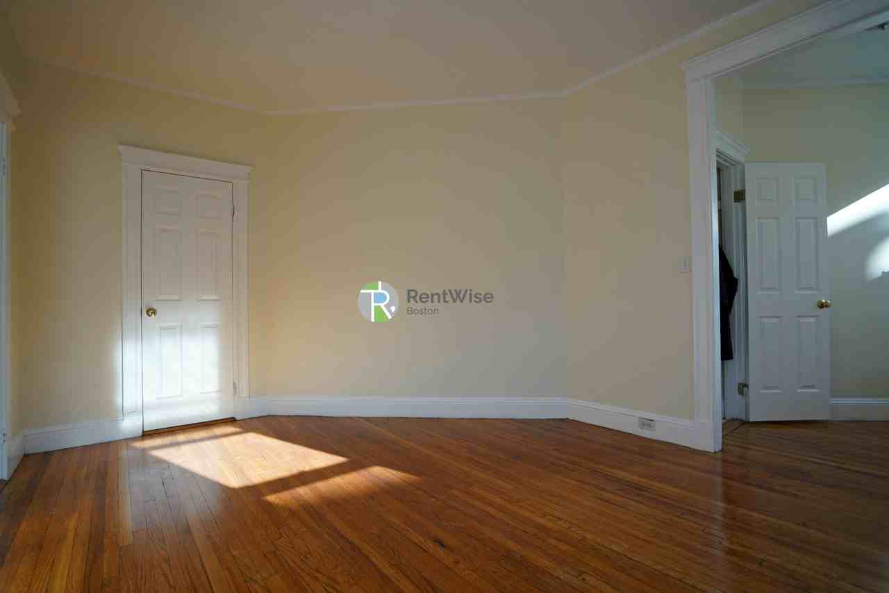 1846 Commonwealth Ave #7 - Photo 3 of 13