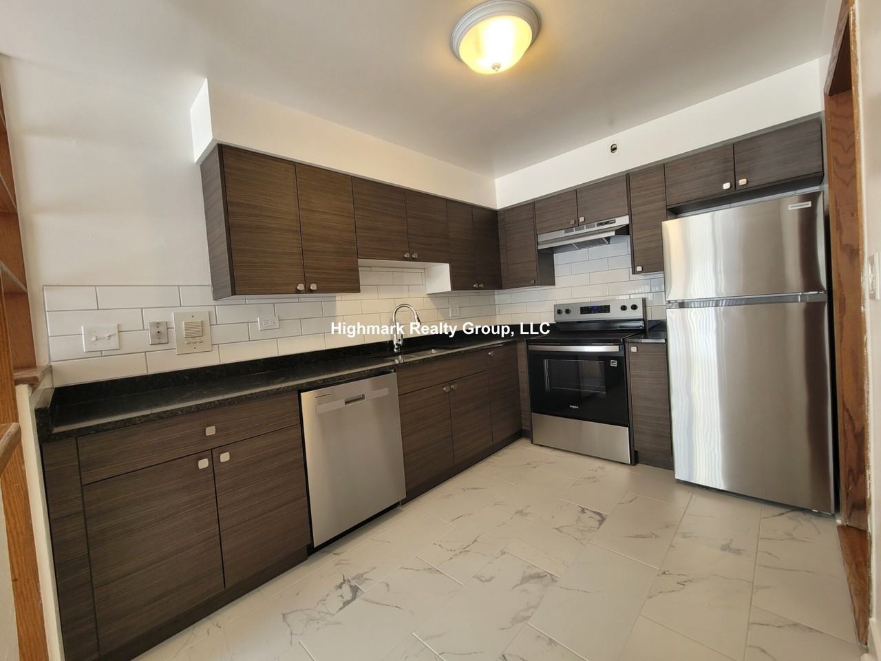 1653 Oakwood Ave #1OA - Photo 3 of 9