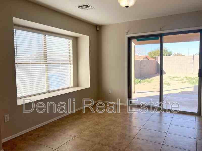 10422 E Bramble Ave - Photo 6 of 24