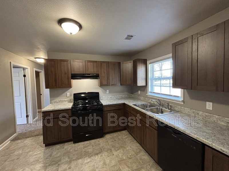 4424 W 26th St - Photo 4 of 14