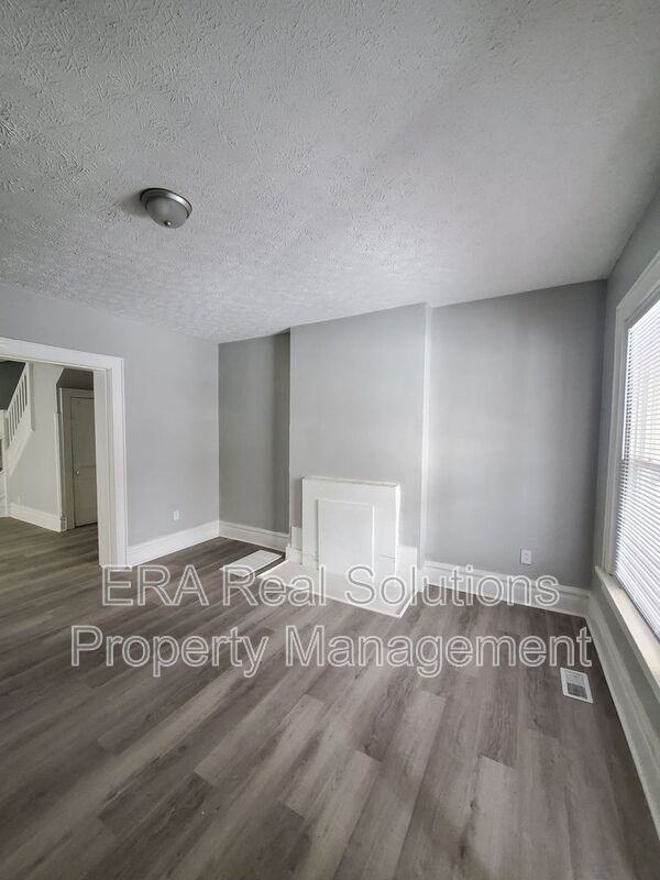 158 Midland Ave - Photo 4 of 17