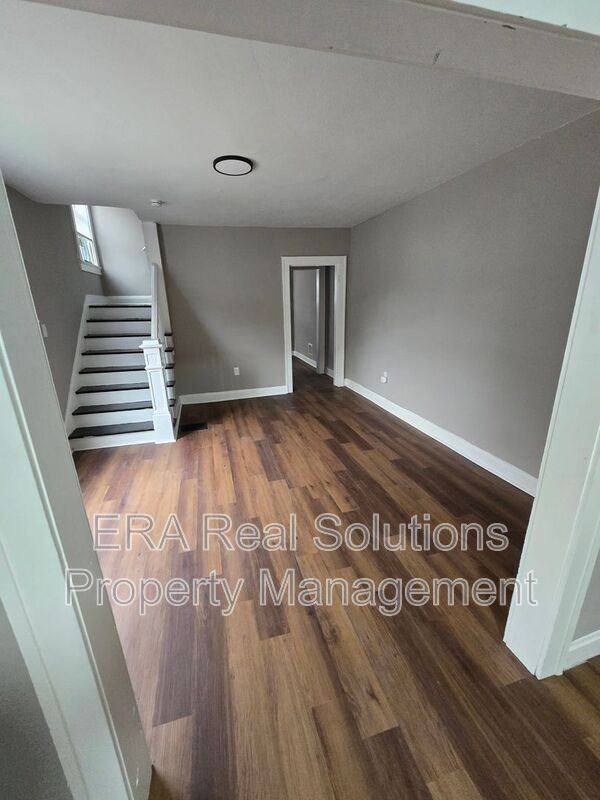 810 Seymour Ave - Photo 4 of 17