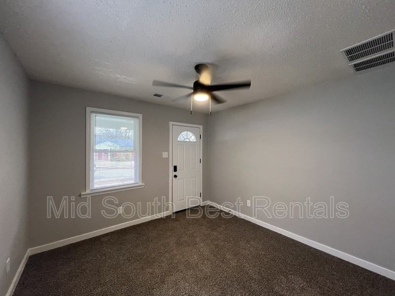 1383 Gold Ave - Photo 2 of 10