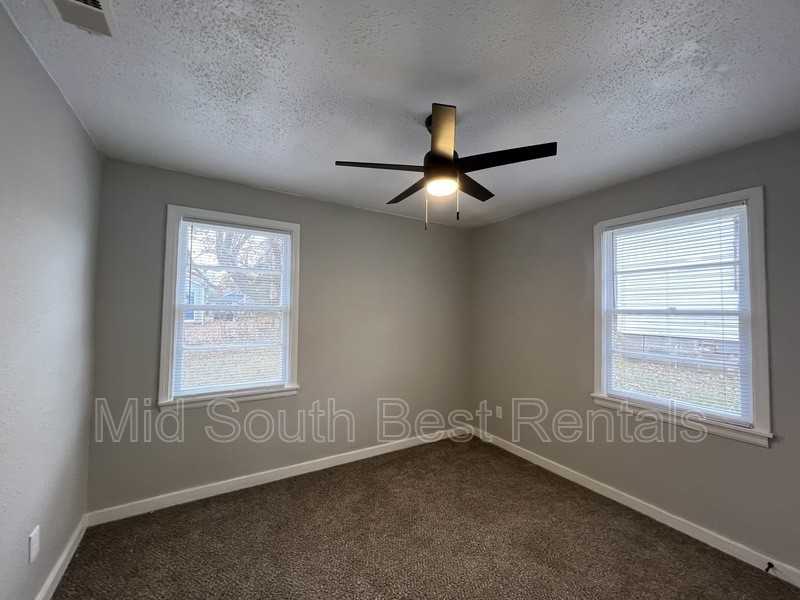 1383 Gold Ave - Photo 7 of 10