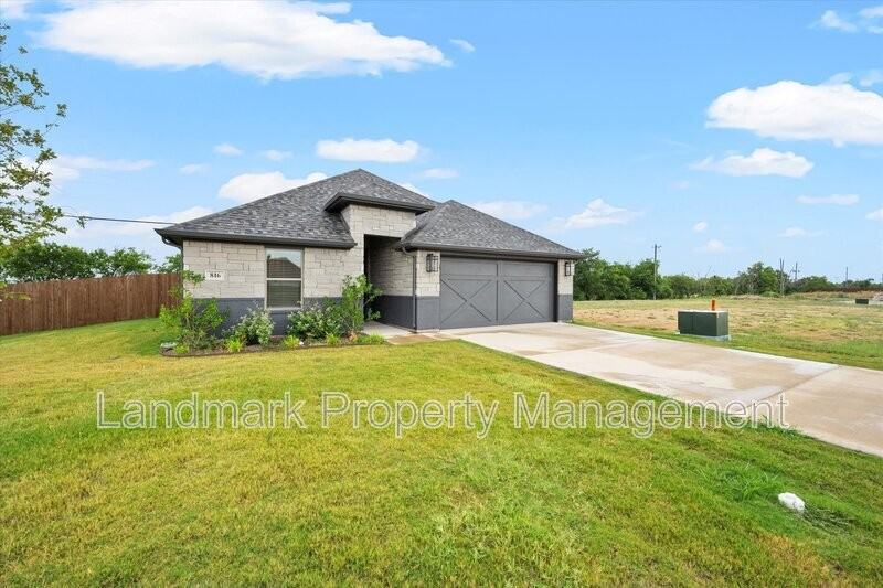 816 Tesslynn Ave - Photo 3 of 23