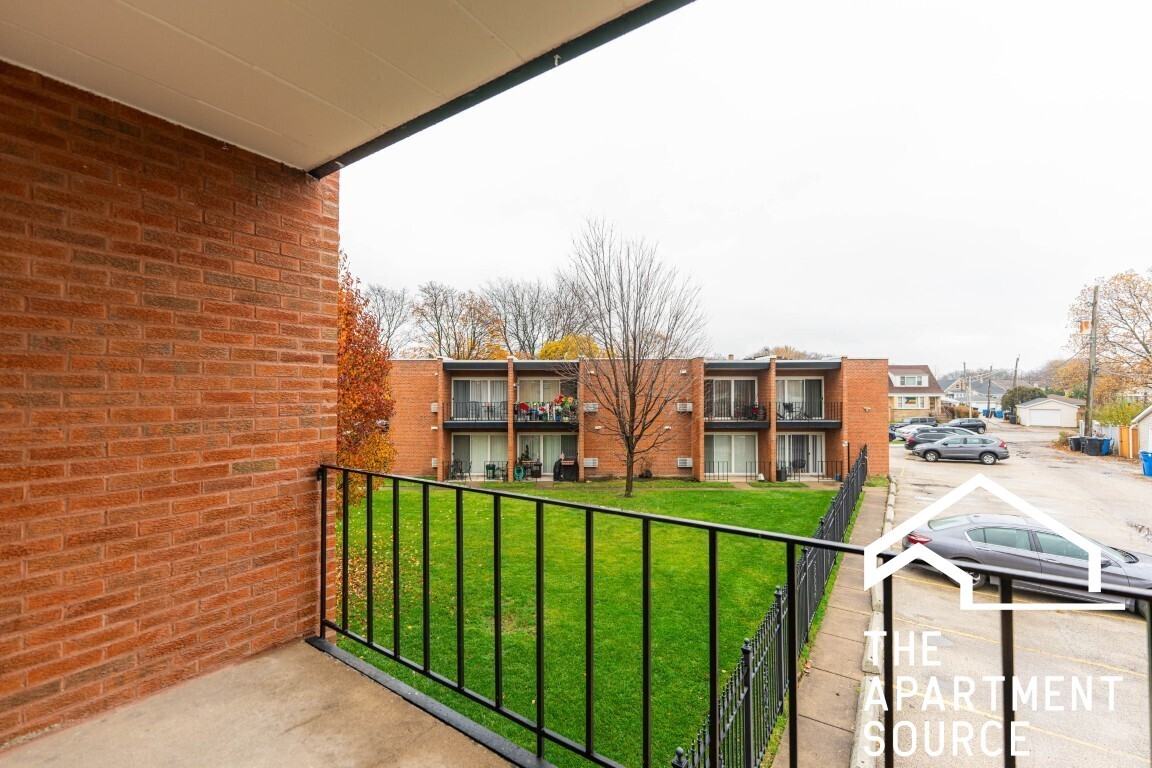 6151 W Thorndale Ave #2B - Photo 5 of 13