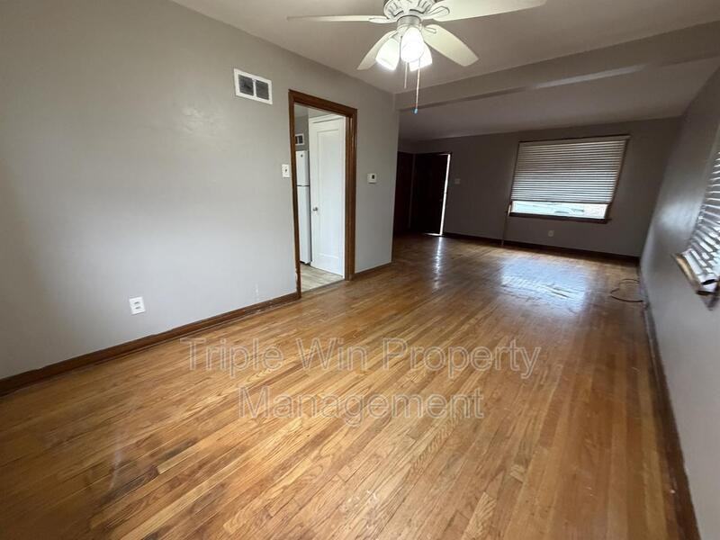 8664 Belhaven Dr #8664BELHAV - Photo 3 of 24