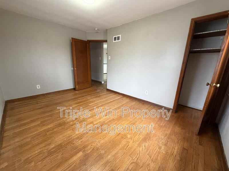 8664 Belhaven Dr #8664BELHAV - Photo 7 of 24