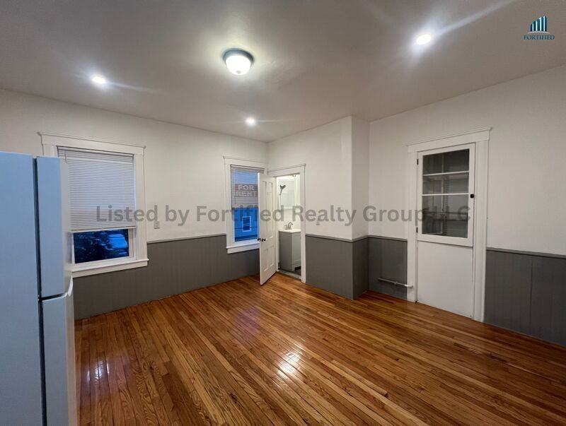 42 Kilburn St #2S - Photo 3 of 25
