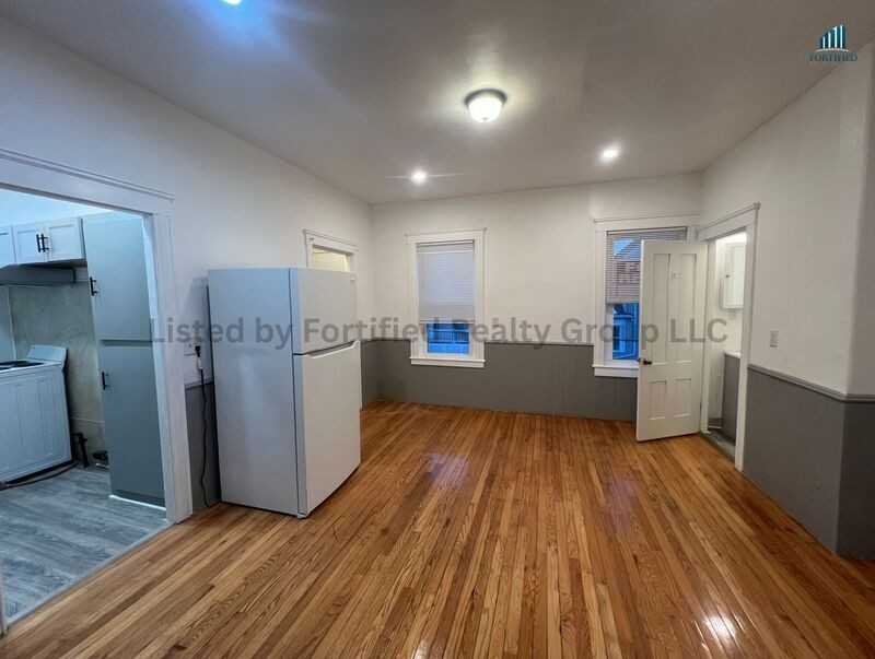 42 Kilburn St #2S - Photo 4 of 25