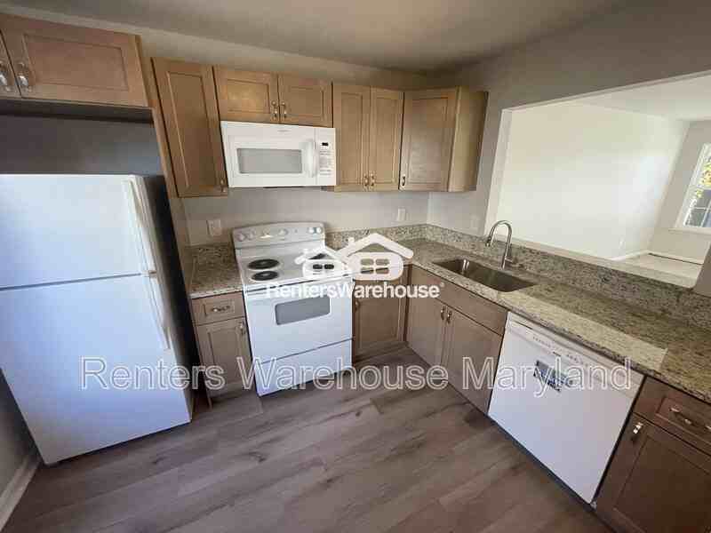 3318 Cheverly Ct - Photo 2 of 22