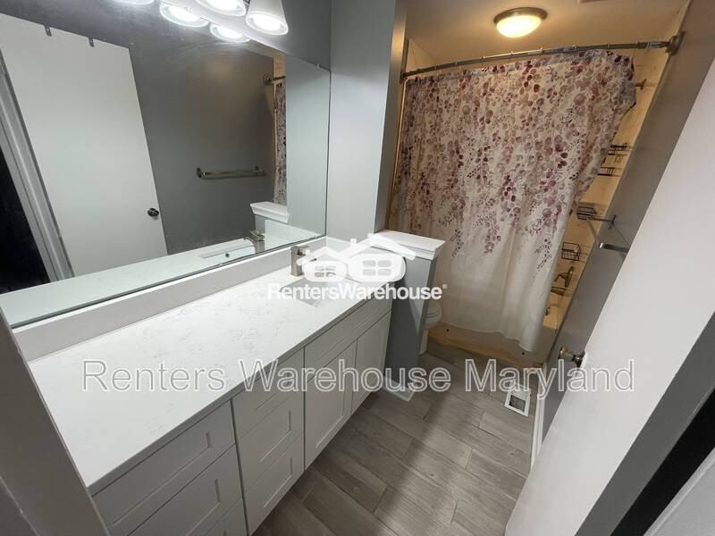 1331 Stockett Sq - Photo 5 of 20