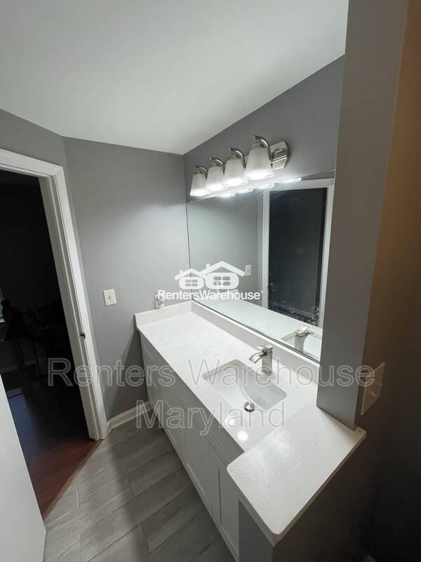 1331 Stockett Sq - Photo 6 of 20