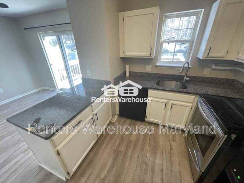 526 Nanticoke Ct - Photo 2 of 18