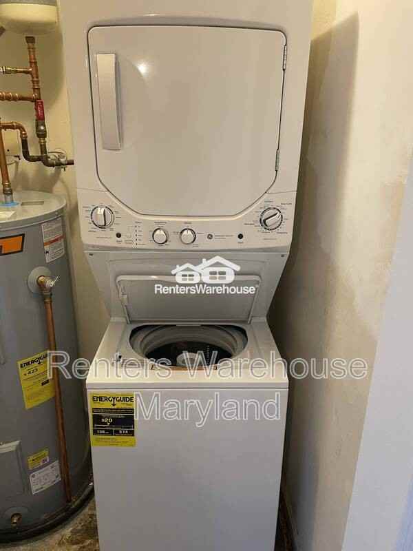 201 Star Pointe Ct #1C - Photo 4 of 17