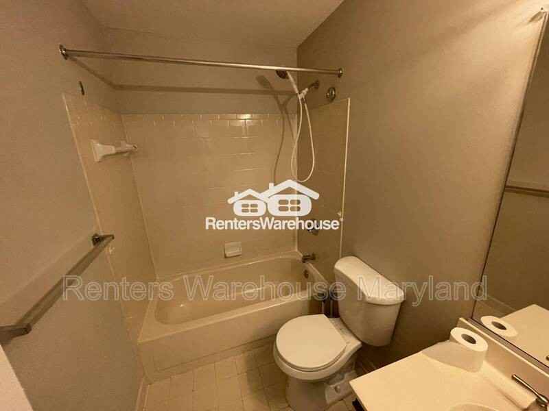 201 Star Pointe Ct #1C - Photo 6 of 17