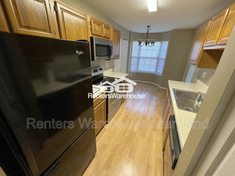 3512 Thomas Pointe Ct #1B - Photo 4 of 17