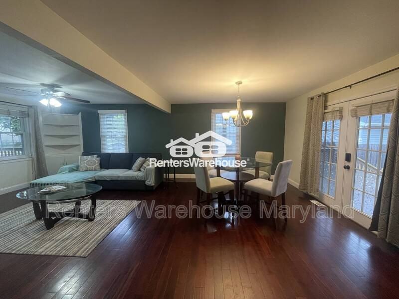 8203 Watersedge Rd - Photo 4 of 18